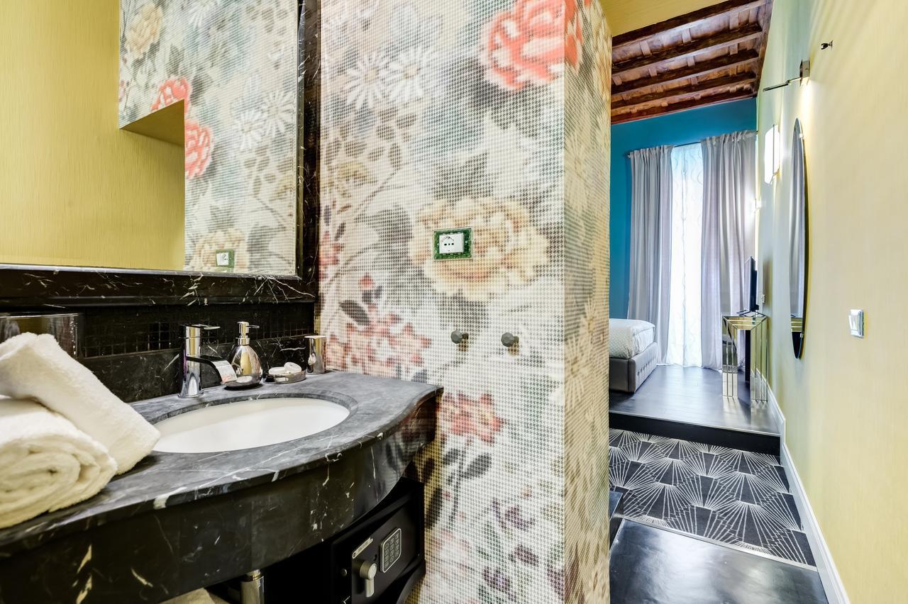 The French Suites By Oneup Hospitality Roma Ngoại thất bức ảnh